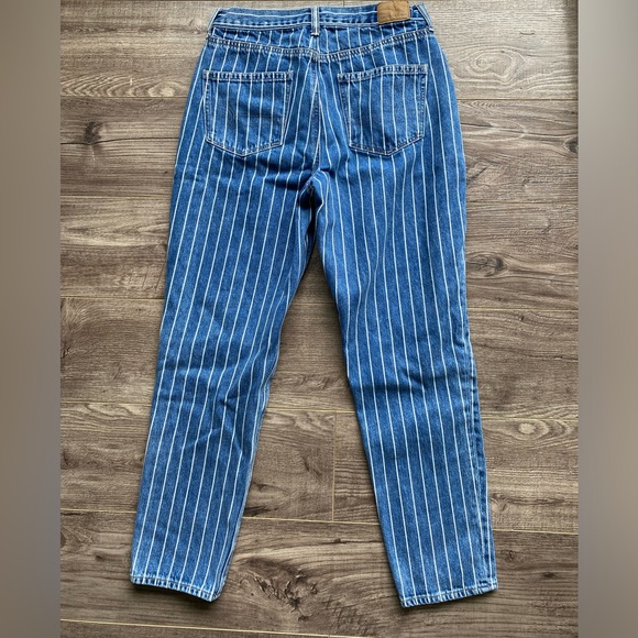 American Eagle 100% cotton white stripe blue high rise  mom jeans - Picture 4 of 11